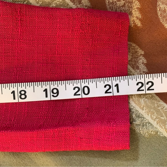 NORTON MCNAUGHTON. Red jacket, cropped. Button closure. Perfect for even… - Picture 7 of 7